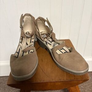 Fly London Beige Size 42 Wedges